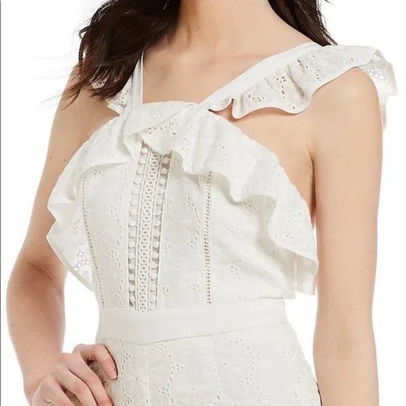 Gianni Bini Sleeveless Ruffled Eyelet Jumpsuit XS NWOT - Picture 3 of 4